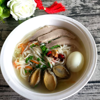 鲍鱼肉汤空心面