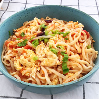 西红柿鸡蛋炒面条