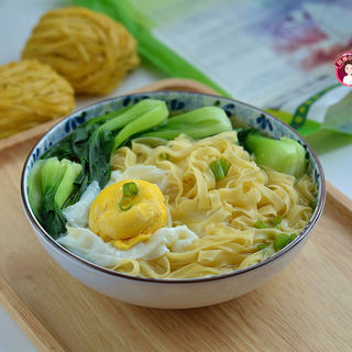 鸡蛋青菜汤面