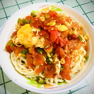 西红柿鸡蛋拌面