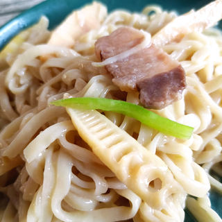 春笋腊肉焖面