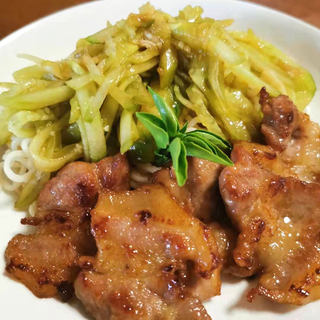 烤肉黄瓜蒜香面