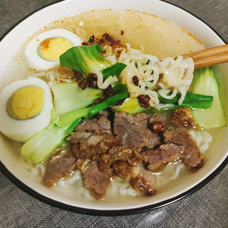 牛肉鸡蛋面