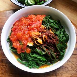 香辣茄汁菠菜面