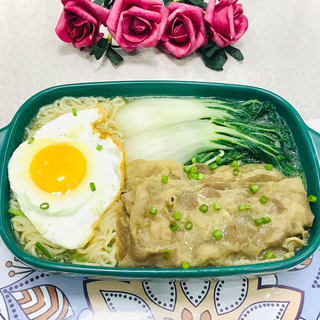 肥牛鸡蛋汤面