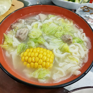 排骨玉米手擀面