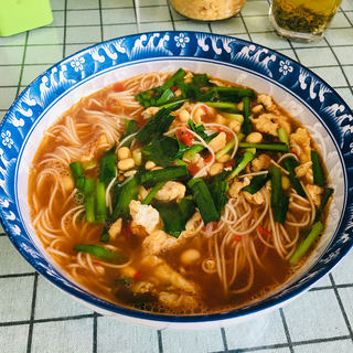 鸡蛋番茄酱汤面