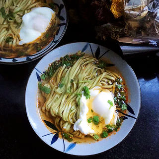 酸汤鸡蛋菠菜面