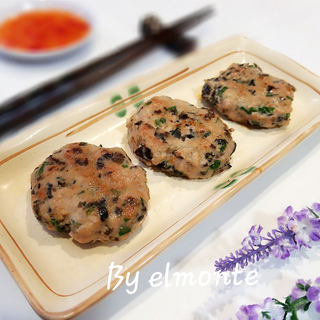 梅菜木耳煎肉饼