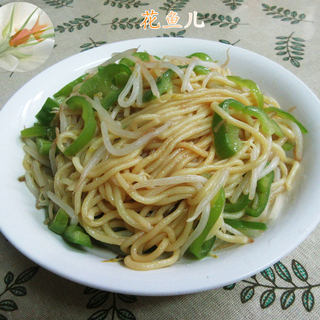 青椒绿豆芽炒车仔面
