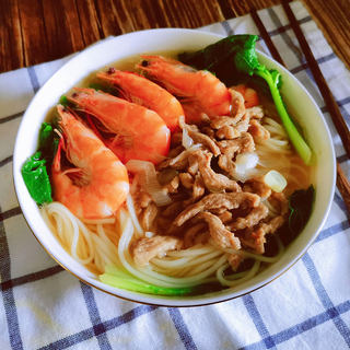 鲜虾肉丝面