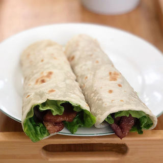 美味的叉烧卷饼