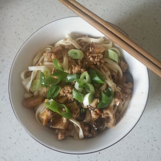 香菇肉酱打卤面