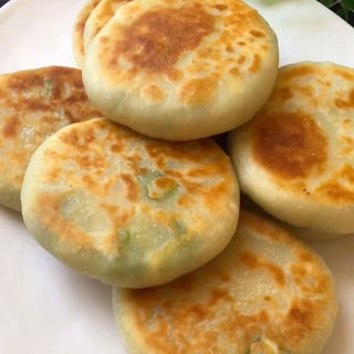 鸡蛋粉丝萝卜馅饼