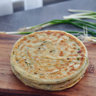 烫面葱花饼