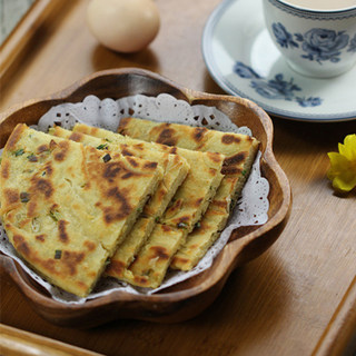 玉米面葱花饼
