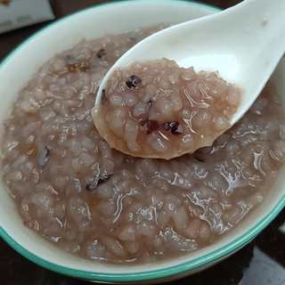 冰糖黄精黑米粥