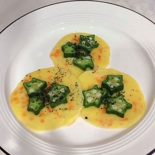 煎秋葵胡萝卜蛋饼