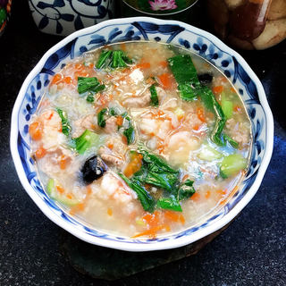 虾仁皮蛋蔬菜粥