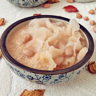 花生银耳小米粥