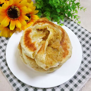 发面猪油渣白菜馅饼