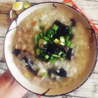 香菇皮蛋瘦肉粥