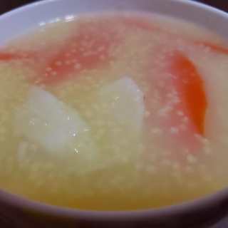 山药红萝卜小米粥