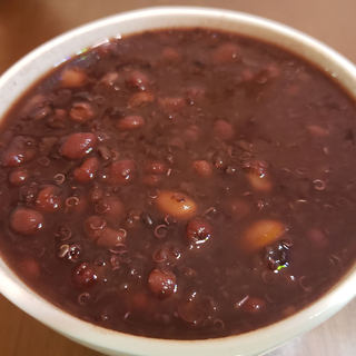 眉豆黑米藜麦粥