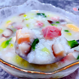 #腊味#腊肠三文鱼香菇青菜粥