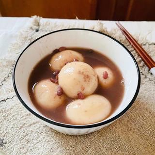 甜甜蜜蜜的红豆汤圆粥