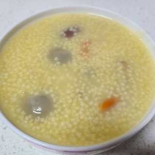 红枣桂圆小米粥