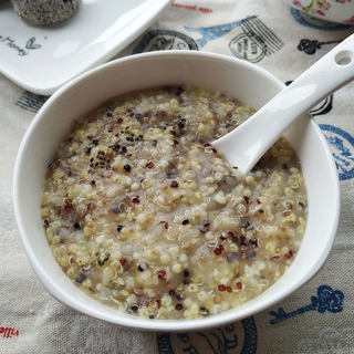 奇亚籽藜麦小米粥