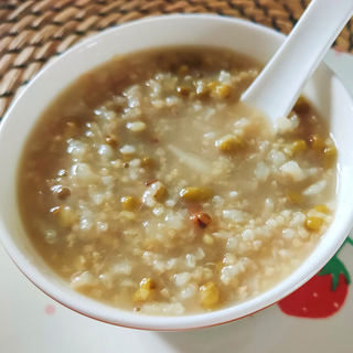 大米绿豆百合粥