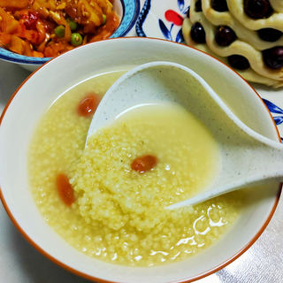 小米枸杞粥