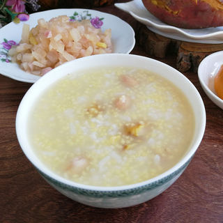 板栗花生二米粥