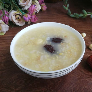红枣燕麦莲子二米粥