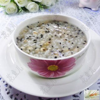 黑芝麻薏米仁大米粥