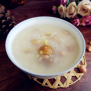 板栗花生二米粥