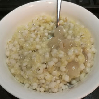 小薏米桂圆小米粥