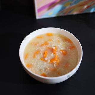 胡萝卜瘦肉粥