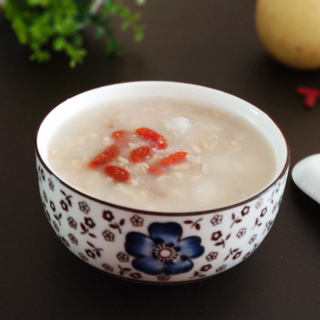 燕麦雪梨糯米粥