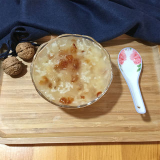 桃胶银耳糯米粥