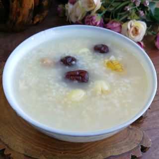 莲子板栗红枣粥