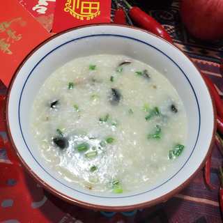 皮蛋瘦肉二米粥
