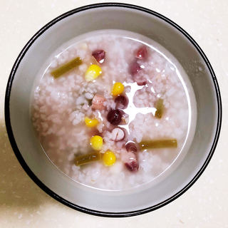 保温杯玉米花生粥