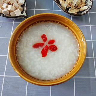 黄芪茯苓粥