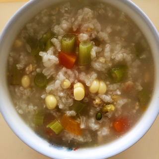 鸡肉杂蔬粥