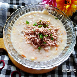 燕麦片牛肉松粥