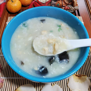 滑鸡皮蛋粥