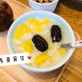 美味又营养de番薯小米红枣粥